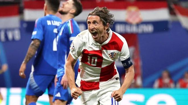 也在无形中 也在无形中