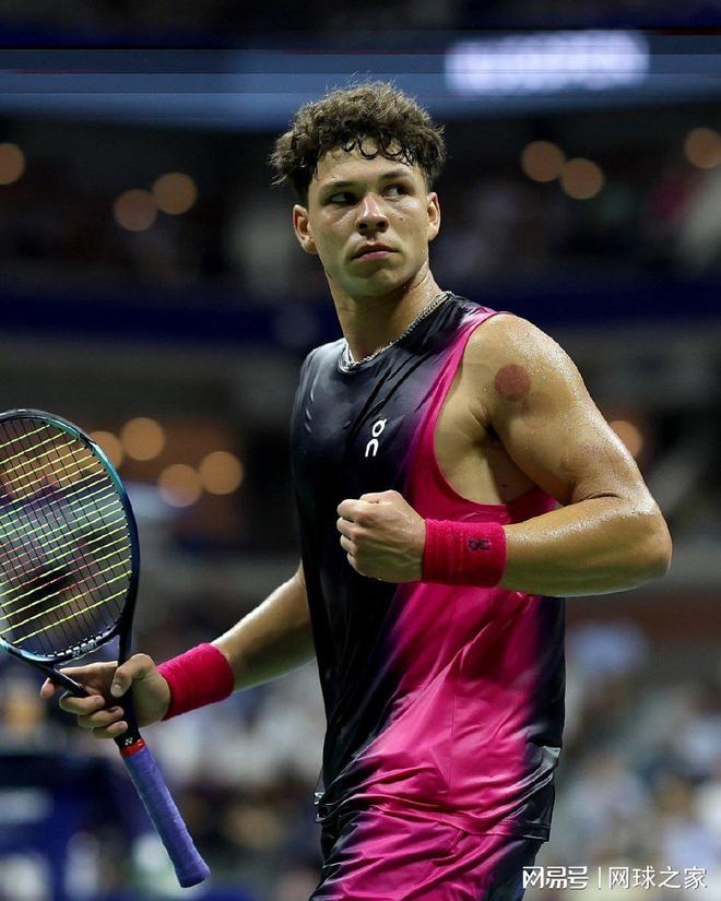 奥利塞和迪亚斯半程造40球德甲历史边锋组合第1